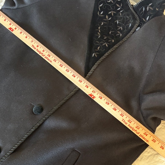 Vintage Black Wool Floral Trench Duster/Trench Coat - Picture 7 of 10